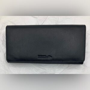 Roots Black Leather Zip Wallet